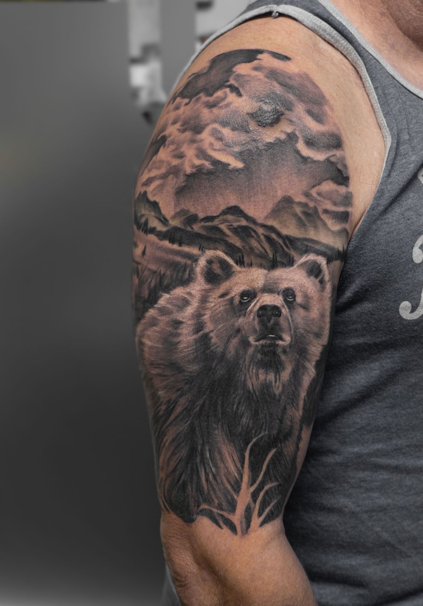 bear-tattoo-black-and-grey
