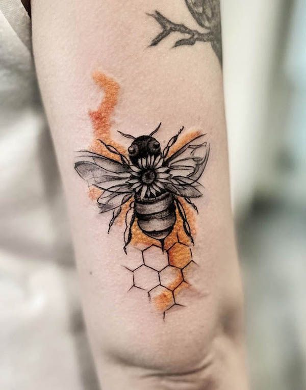honey-bee-tattoo-190224
