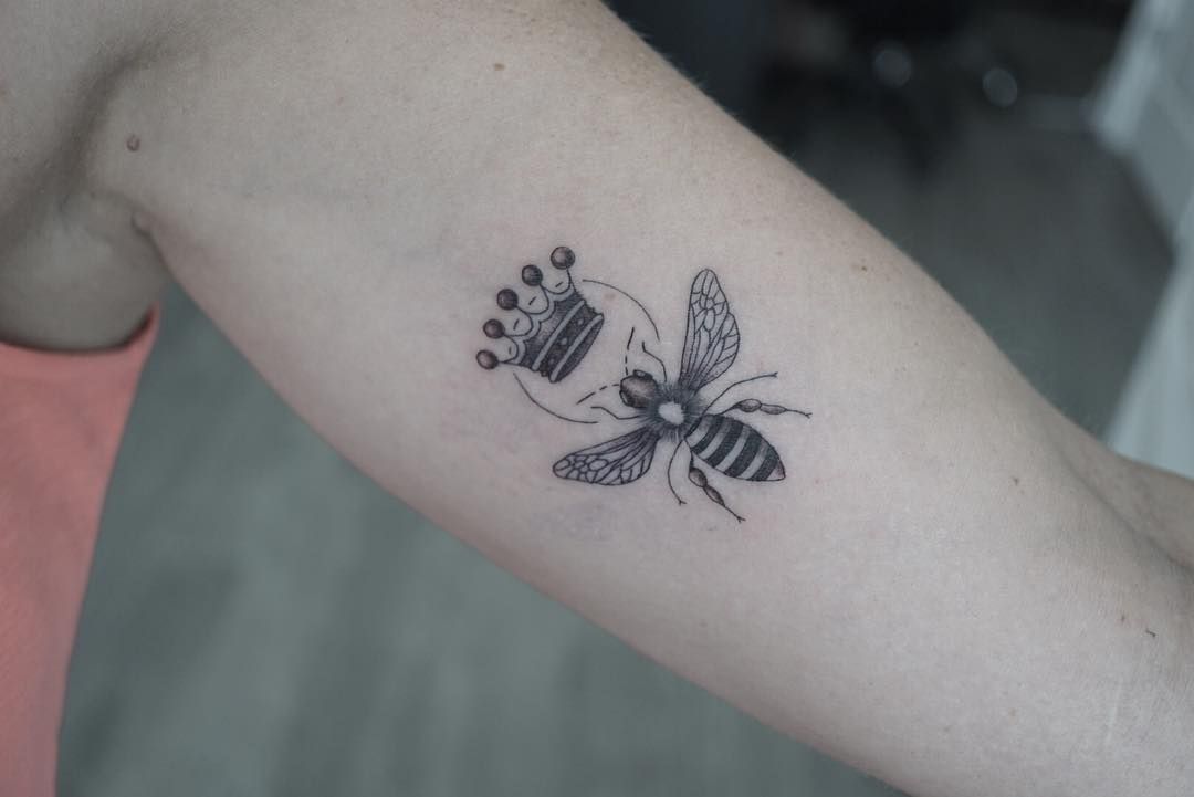 queen-bee-tattoo-190224
