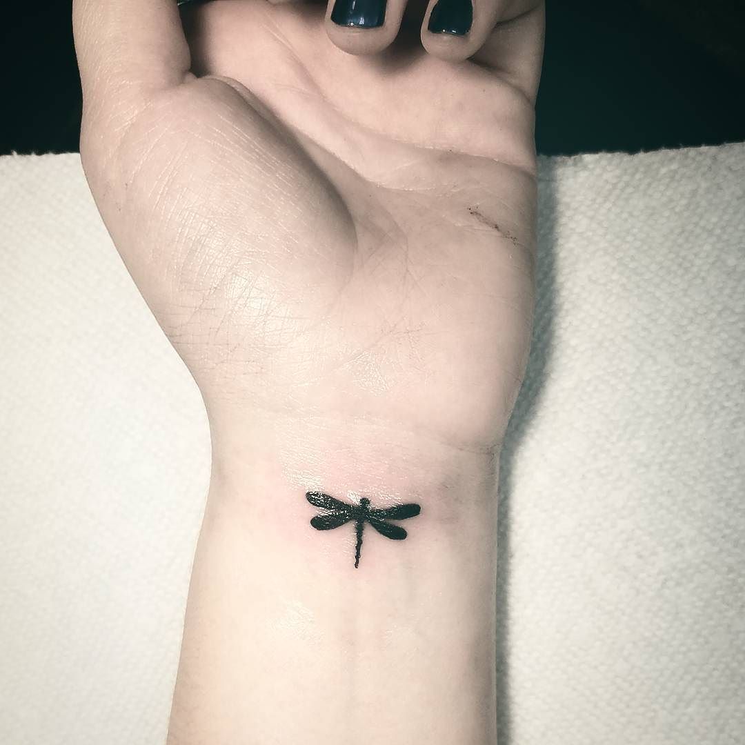 small-dragonfly-tattoo