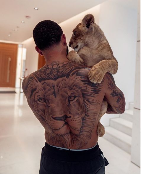 17-memphis-depay-tattoo-2024-17