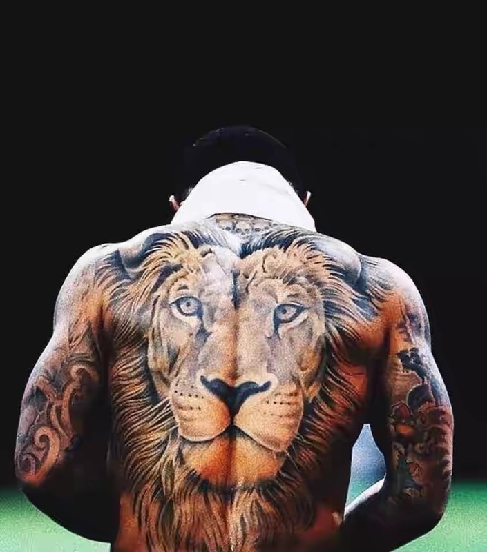 5-memphis-depay-tattoo-2024-5