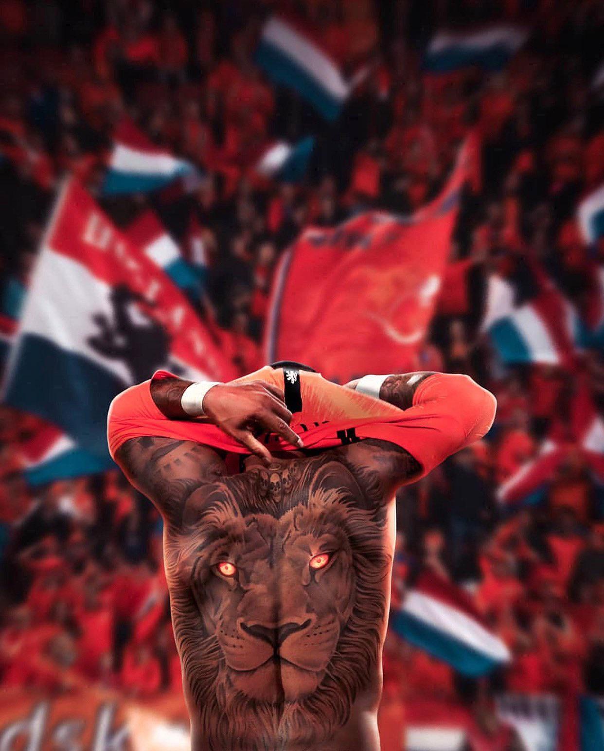 6-memphis-depay-tattoo-2024-6