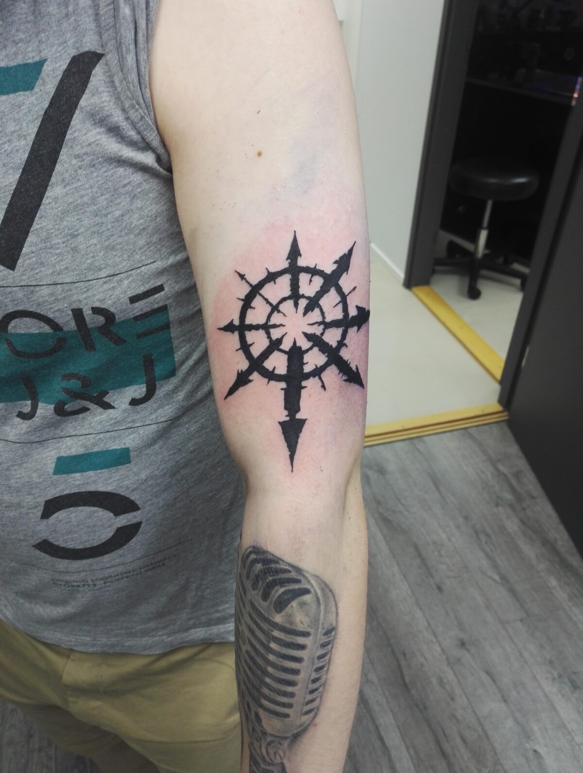 Chaos Tattoos: Unleashing Symbolic Meaning and Artistic Expression in ...